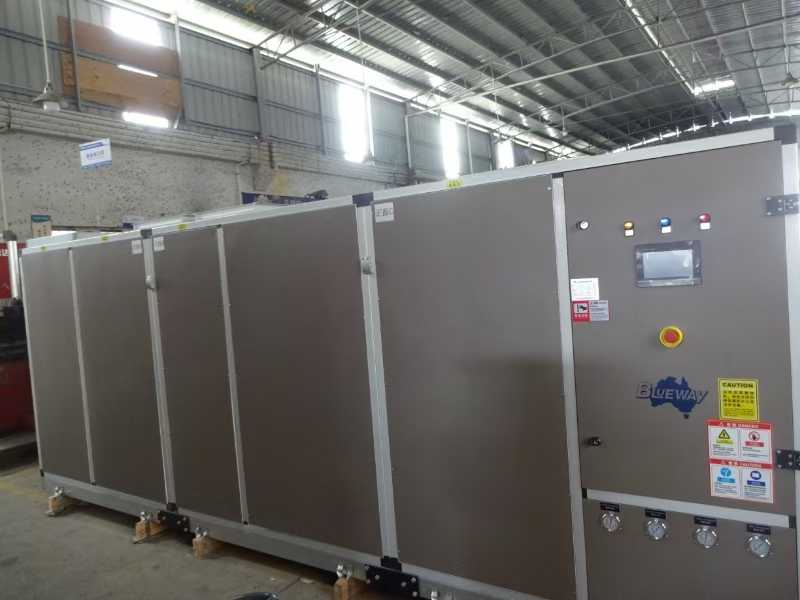 Seachadadh in am: Córas Timpeallachta Linn Snámha Dhíon